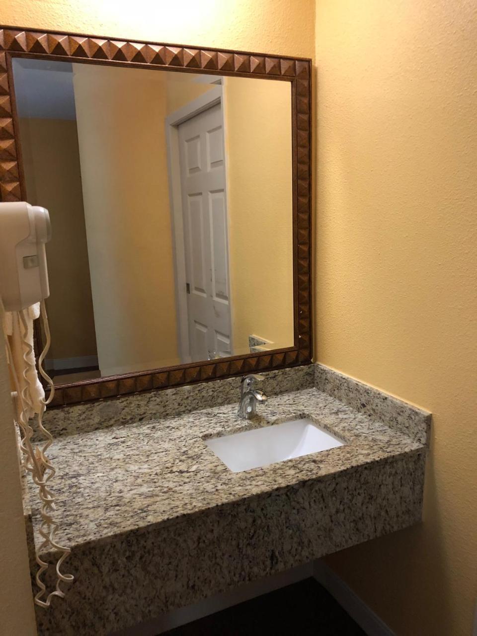 Americas Best Value Inn Addison Εξωτερικό φωτογραφία